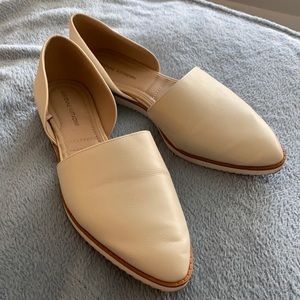 Adrienne Vittadini Off-white Latka Flats